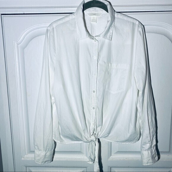 H&M Women’s‎ Long Sleeves Knotted Button Down Shirt, Size M White * - Picture 1 of 6